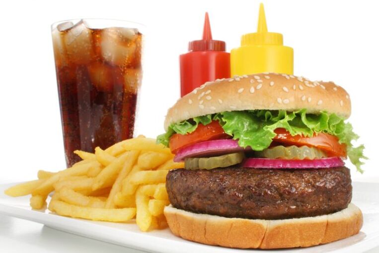 Fatty and fried foods should be avoided during weight loss